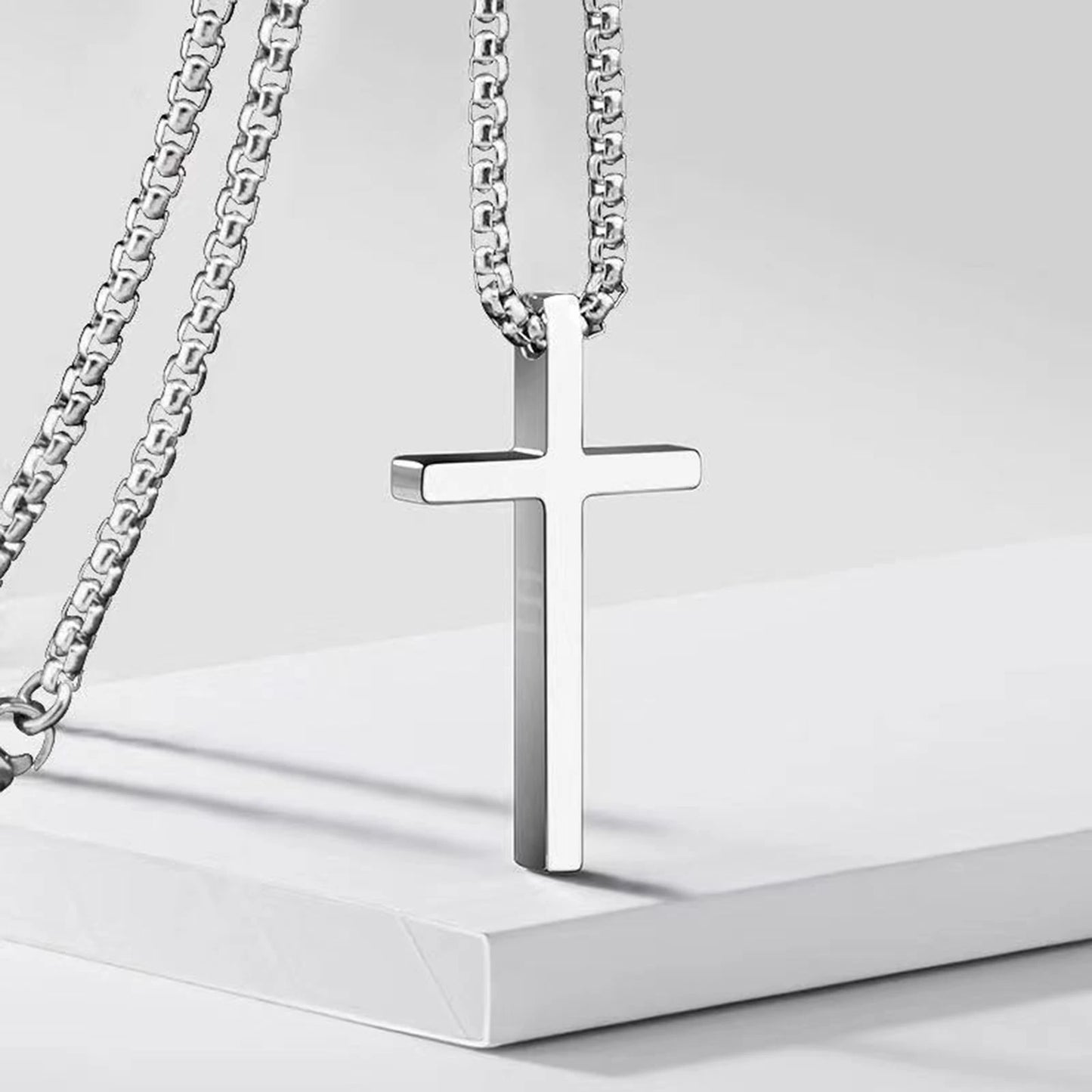 Collar de Cruz de Acero Inoxidable - Unisex Elegante | Joyería Religiosa