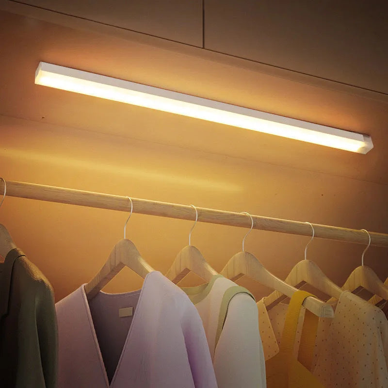 Luz LED Sensor Movimiento USB-C Recargable - Luz Nocturna Automática